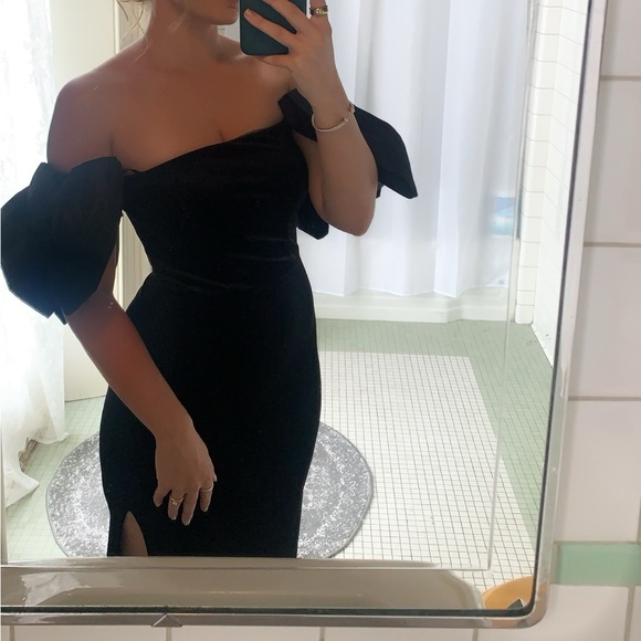 B. Darlin Taffeta Off-The-Shoulder Bow Trim Side Slit Long Dress - Picture 4 of 4